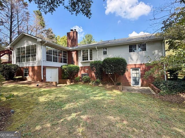 5 Plantation Circle, Carrollton, GA 30117