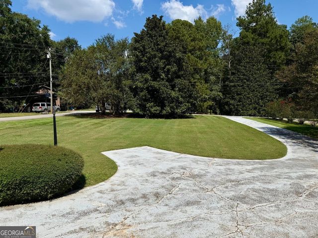5 Plantation Circle, Carrollton, GA 30117