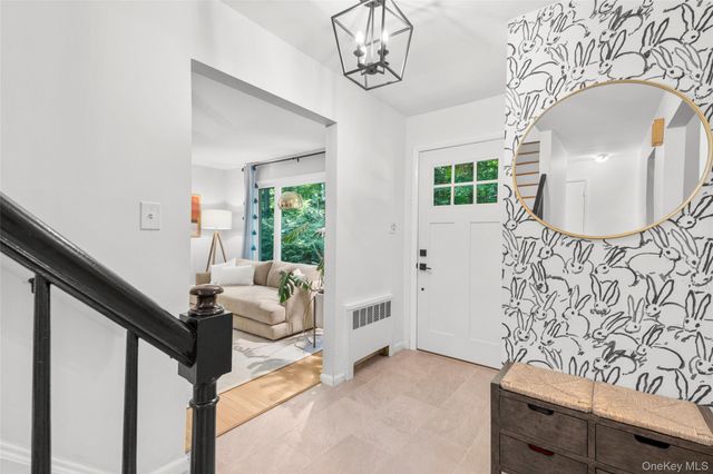 49 Entrance Way, Purdys, NY 10578