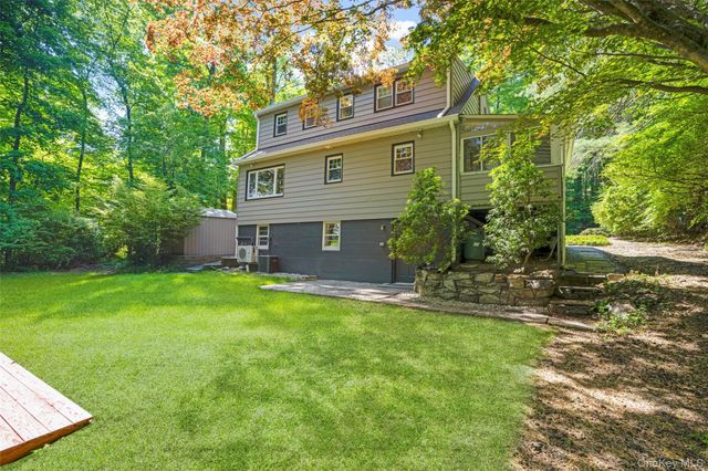 49 Entrance Way, Purdys, NY 10578