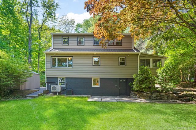 49 Entrance Way, Purdys, NY 10578
