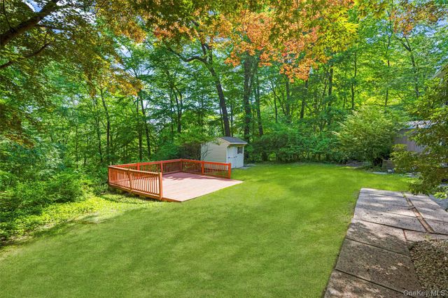49 Entrance Way, Purdys, NY 10578