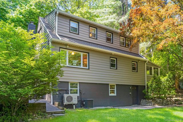 49 Entrance Way, Purdys, NY 10578