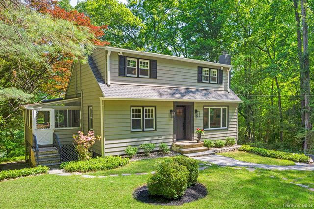 49 Entrance Way, Purdys, NY 10578