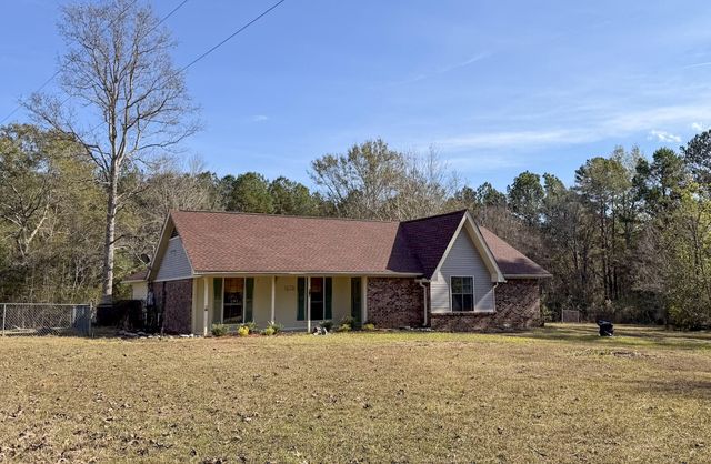 29 Country Dr., Petal, MS 39465