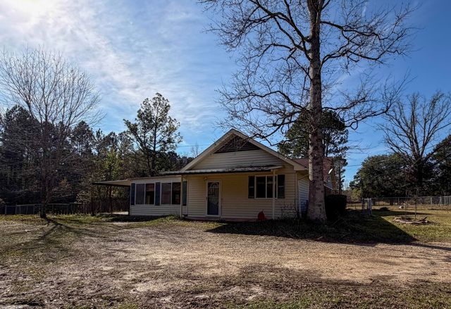 29 Country Dr., Petal, MS 39465