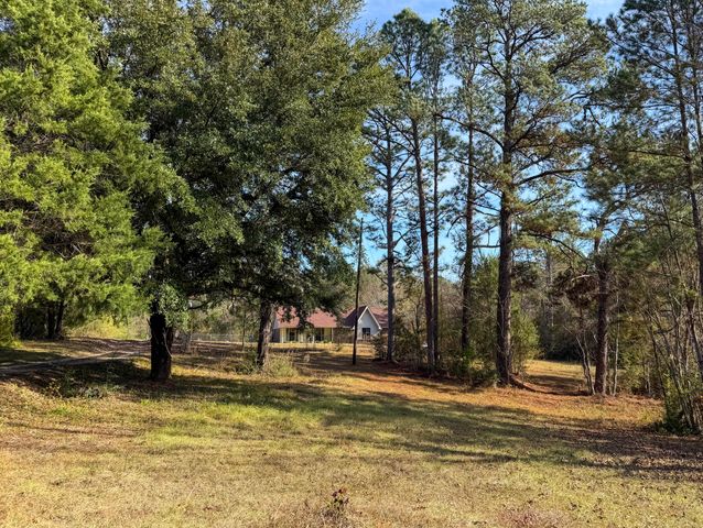 29 Country Dr., Petal, MS 39465