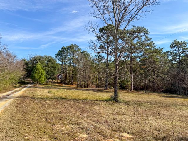 29 Country Dr., Petal, MS 39465