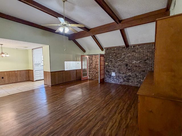 29 Country Dr., Petal, MS 39465