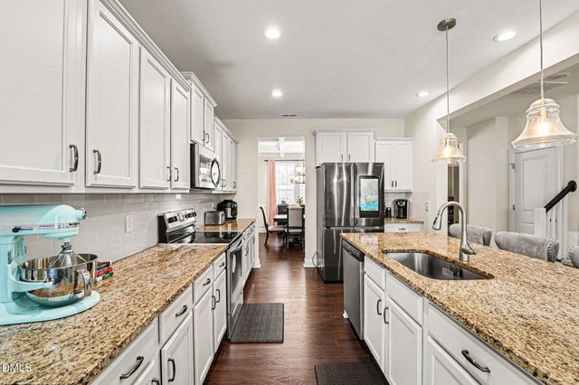 17 Barton Bay Lane, Clayton, NC 27520