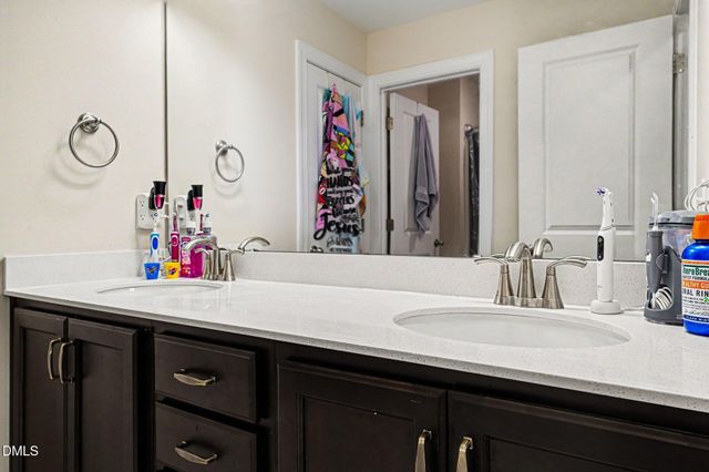17 Barton Bay Lane, Clayton, NC 27520