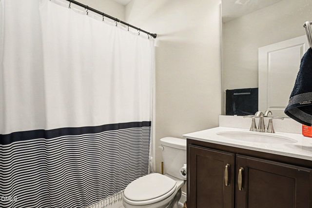 17 Barton Bay Lane, Clayton, NC 27520