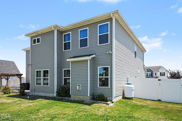 17 Barton Bay Lane, Clayton, NC 27520