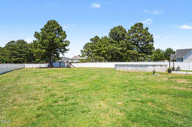 17 Barton Bay Lane, Clayton, NC 27520