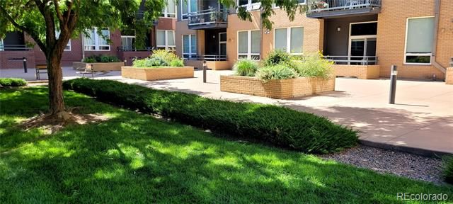 8185 E Lowry Boulevard 302, Denver, CO 80230