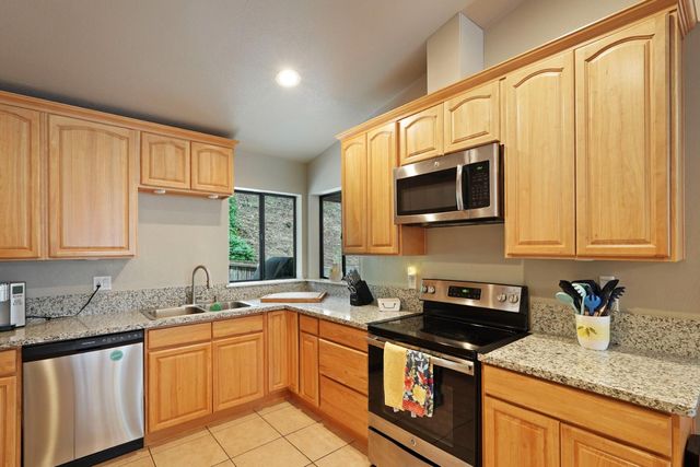 3234 Cambridge Rd, Cameron Park, CA 95682