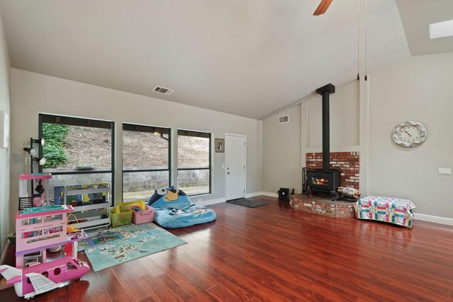 3234 Cambridge Rd, Cameron Park, CA 95682