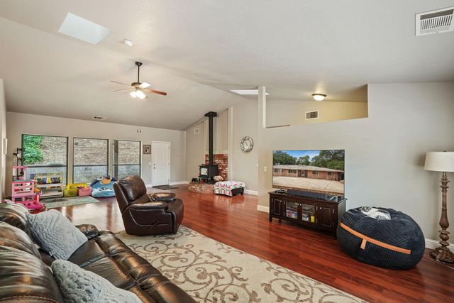 3234 Cambridge Rd, Cameron Park, CA 95682