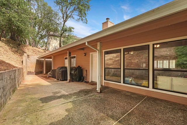 3234 Cambridge Rd, Cameron Park, CA 95682