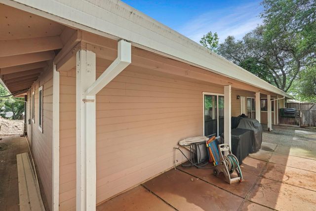 3234 Cambridge Rd, Cameron Park, CA 95682