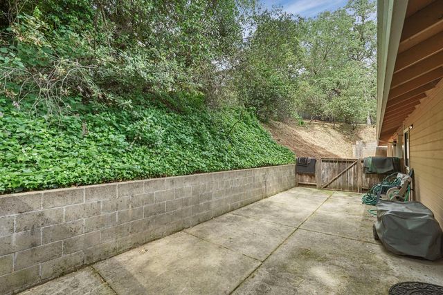 3234 Cambridge Rd, Cameron Park, CA 95682