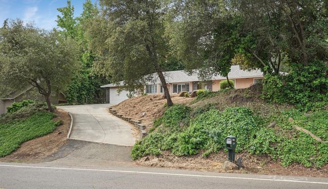 3234 Cambridge Rd, Cameron Park, CA 95682