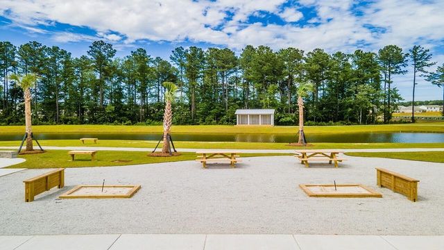 513 Eagles Watch Court, Summerville, SC 29486