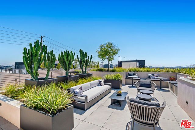 10700 Tabor Street PH7, Los Angeles, CA 90034