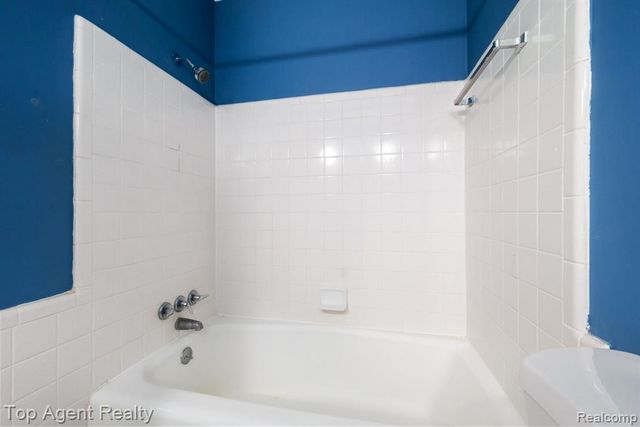 39417 Van Dyke Avenue 605, Sterling Heights, MI 48313