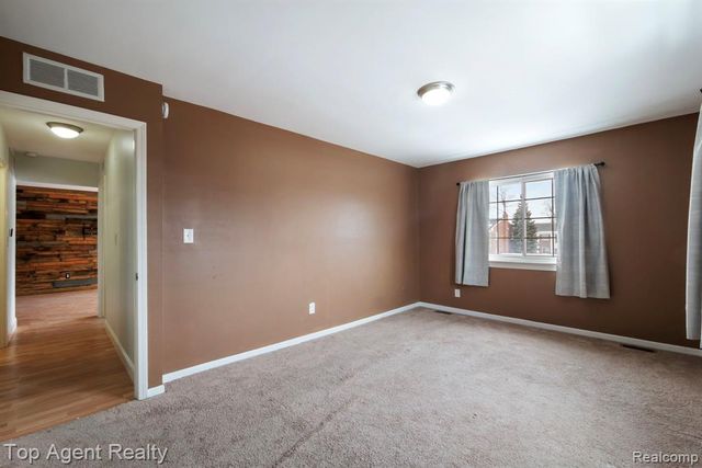 39417 Van Dyke Avenue 605, Sterling Heights, MI 48313