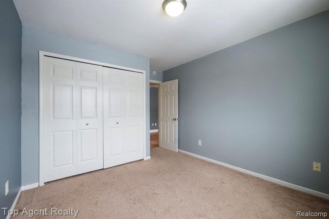 39417 Van Dyke Avenue 605, Sterling Heights, MI 48313