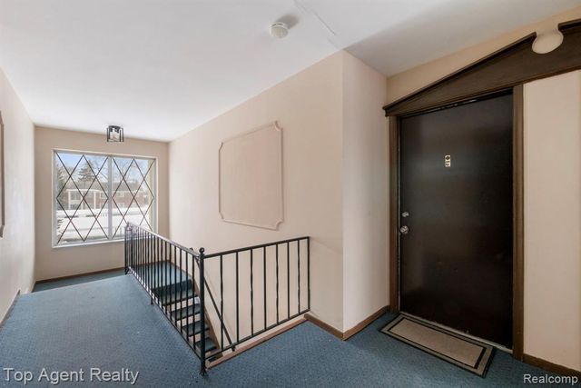 39417 Van Dyke Avenue 605, Sterling Heights, MI 48313