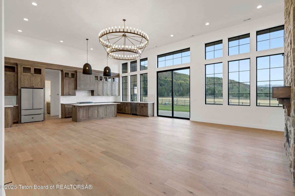 6477 TRUMPET SWAN Circle, Victor, ID 83455 photo 13