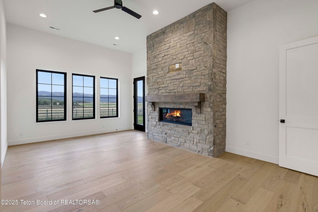 6477 TRUMPET SWAN Circle, Victor, ID 83455 photo 19