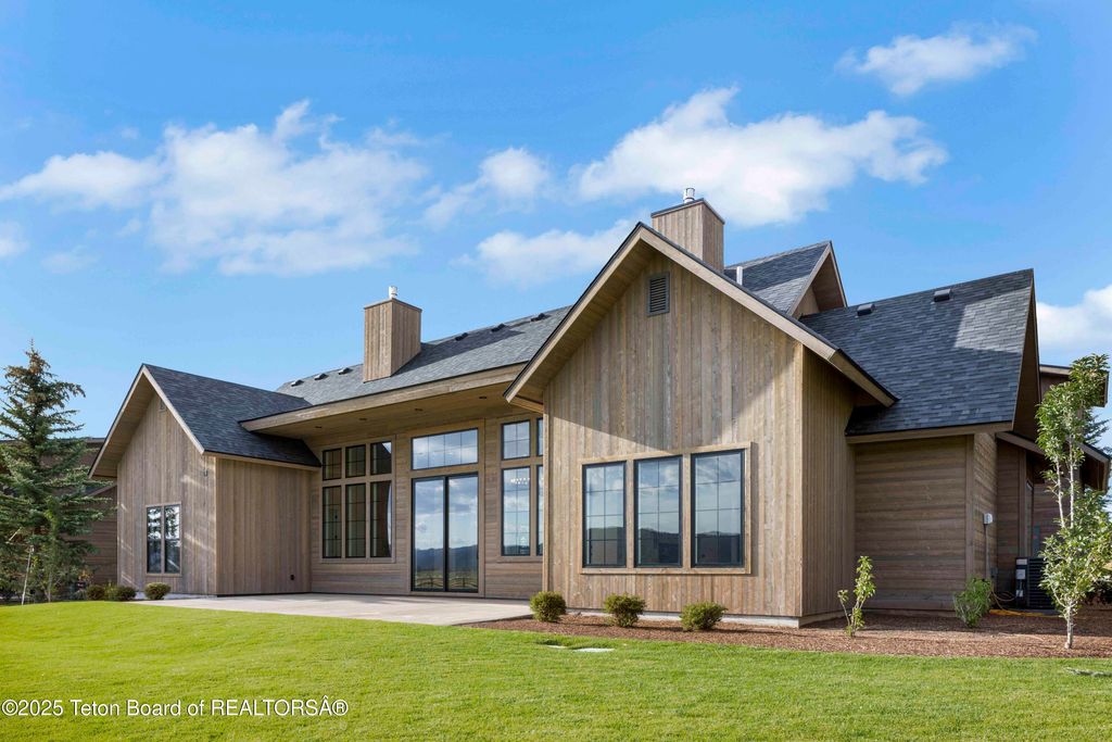 6477 TRUMPET SWAN Circle, Victor, ID 83455 photo 9
