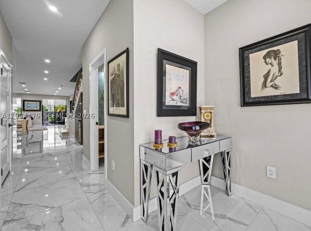 307 SW 10th St, Fort Lauderdale, FL 33315
