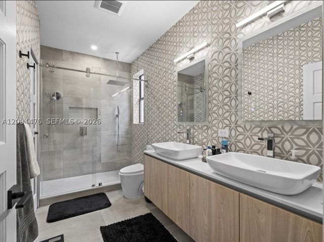 307 SW 10th St, Fort Lauderdale, FL 33315