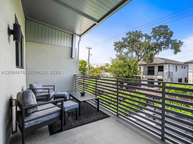 307 SW 10th St, Fort Lauderdale, FL 33315