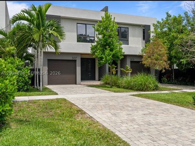 307 SW 10th St, Fort Lauderdale, FL 33315