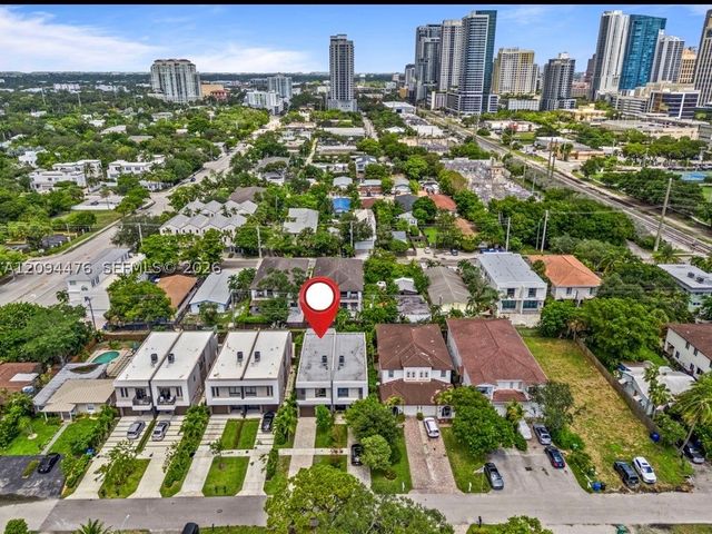307 SW 10th St, Fort Lauderdale, FL 33315