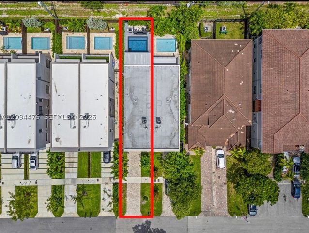307 SW 10th St, Fort Lauderdale, FL 33315