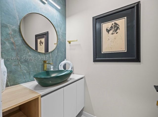307 SW 10th St, Fort Lauderdale, FL 33315