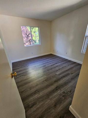 5086 Bissett Way, Sacramento, CA 95835