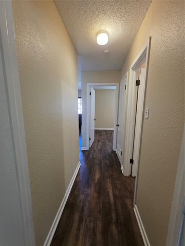 1207 N Anglin Street, Cleburne, TX 76031