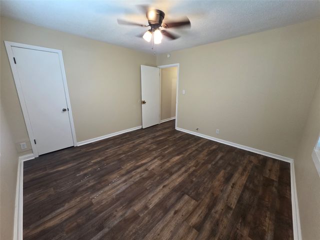 1207 N Anglin Street, Cleburne, TX 76031