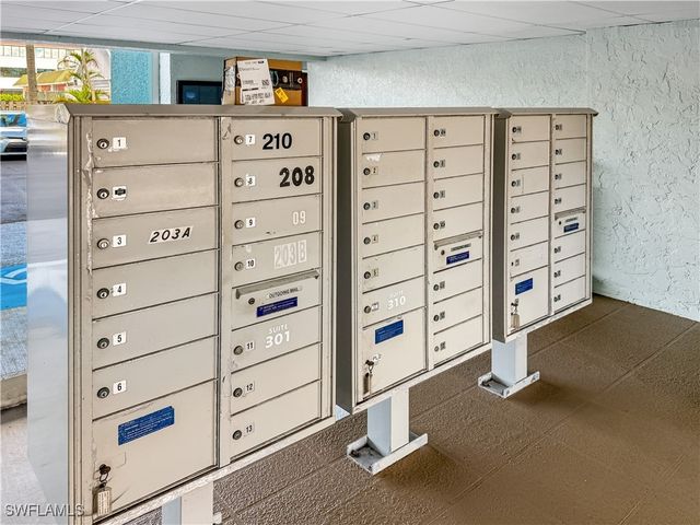 2335 Tamiami TRL N 401,402,403, Naples, FL 34103