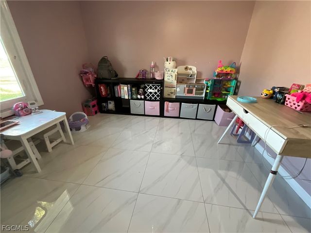 2729 53rd TER SW, Naples, FL 34116