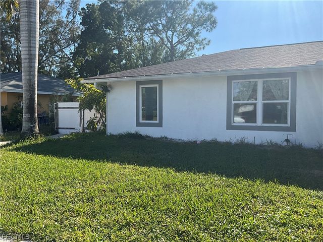 2729 53rd TER SW, Naples, FL 34116