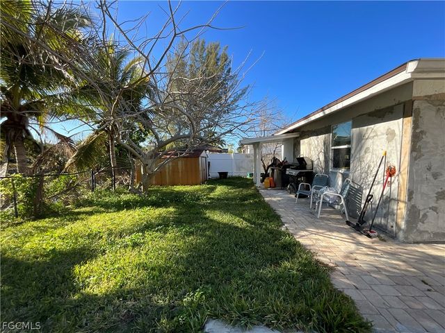 2729 53rd TER SW, Naples, FL 34116