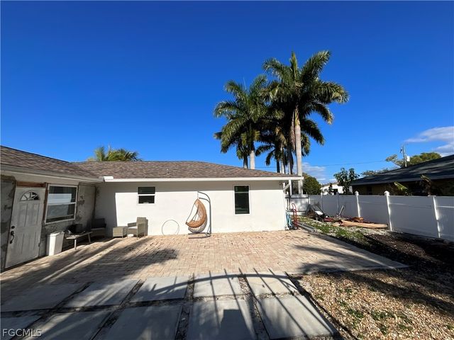 2729 53rd TER SW, Naples, FL 34116